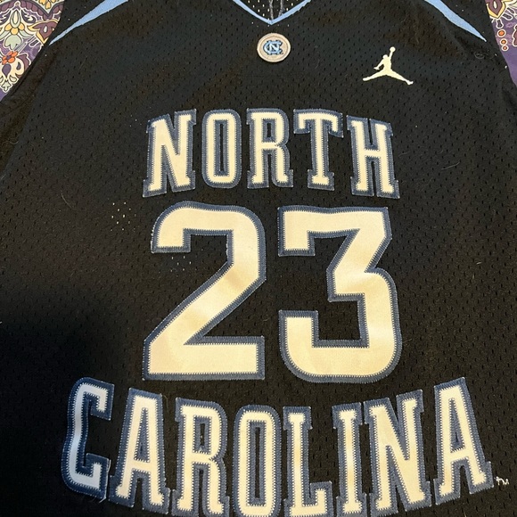 COPY - Michael Jordan UNC Jersey - Picture 7 of 11